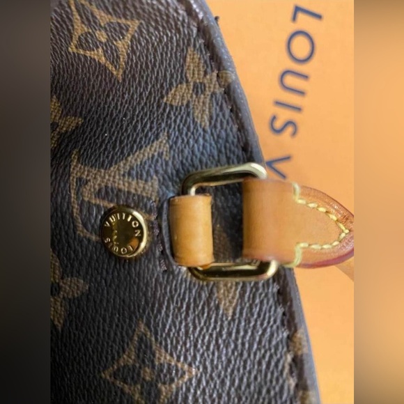 *SOLD* Louis Vuitton - Montaigne MM Monogram Handbag - Picture 4 of 12